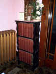 bookcase.jpg (54992 bytes)