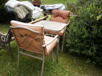 PATIO FURNITURE.JPG.jpg (155408 bytes)