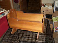 WOOD CRADLE.JPG.jpg (108395 bytes)