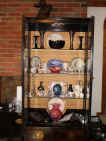 lighted shelf.jpg (65103 bytes)