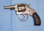 H&R YOUNG AMERICAN32 REVOLVER.jpg (24355 bytes)