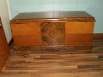 Lane Cedar Chest.jpg (72949 bytes)