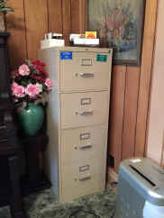 file cabinet.jpg (77432 bytes)