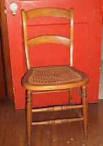 wicker chair.jpg (44027 bytes)