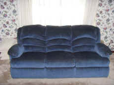 3 Cushion Sofa.JPG (67986 bytes)