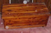 cedar chest.JPG (54412 bytes)