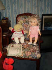 dolls.JPG (389316 bytes)