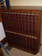 encyclopedias2.jpg (92869 bytes)