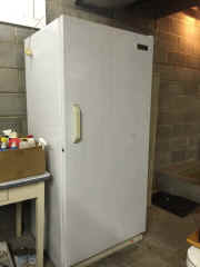 fridge.jpg (58081 bytes)