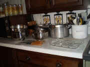 pots and pans2.jpg (75564 bytes)