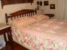 bed with headboard.jpg (55235 bytes)