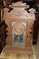 Antique Mantle Clock.jpg (80467 bytes)