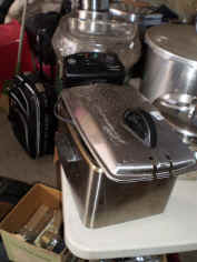 small appliances.jpg (72987 bytes)